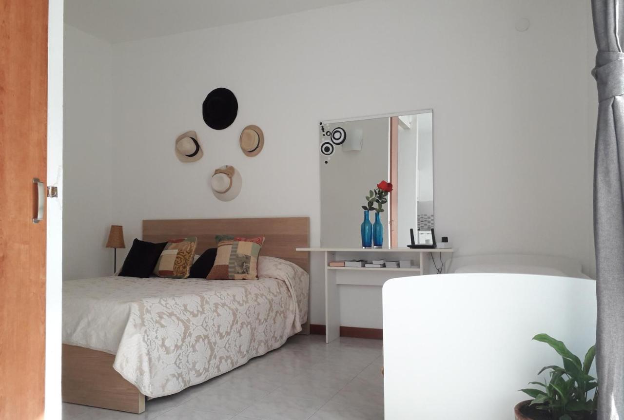 Monolocale Liola Apartment เมสเตร ภายนอก รูปภาพ